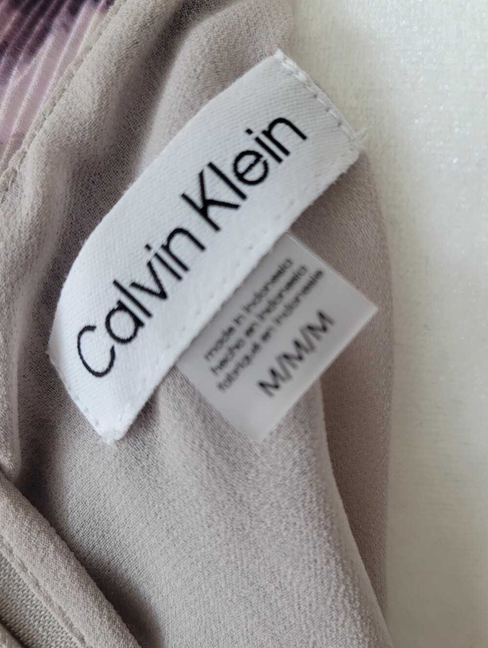 Calvin Klein Sleeveless Pleated Floral Shell in Lavender and Black Sz Med - Picture 4 of 5